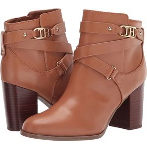 Tommy Hilfiger Women's Darhla Ankle Boot Size 8.5 Brown